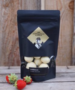 Schwarzwaldmariele Schokoerdbeeren in weißer Schokolade
